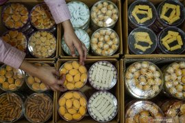 Penjualan Kue Kering Lebaran Meningkat Page 2 Small