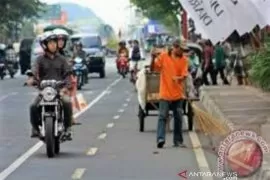 Pasukan kuning Banjarmasin diberikan APD untuk keselamatan dari COVID-19