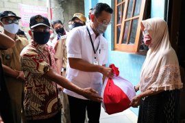 Mensos: Tempel nama penerima bansos di kantor desa