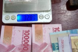 Polisi geledah rumah yang dicurigai tempat transaksi narkoba