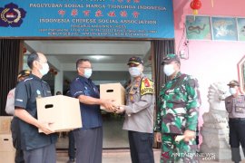 Kapolres dan Danlanal gunakan motor bagi sembako dari PSMTI