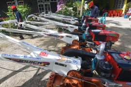 Mentan bantah ada perintah ke parpol bagikan traktor di Kebumen