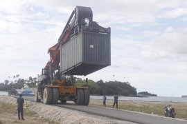 Pemda Malra dan PLN jawab kerinduan warga Kei Besar