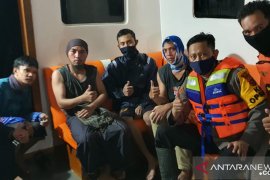 Empat Korban Perahu Terbalik Di temukan Selamat