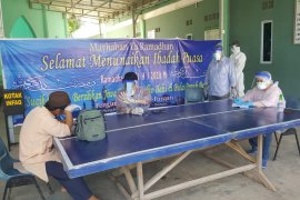 Jamaah shalat tarawih Masjid Al Furqon Kota Batam dikarantina