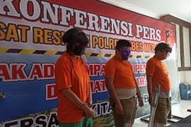 Tiga tersangka pembunuhan mayat dalam kardus di Cemara Asri terancam hukuman mati