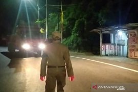 Satgas COVID-19 perketat pemeriksaan di perbatasan Cianjur selama 24 jam
