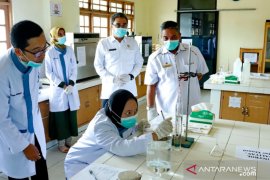 Mahasiswa ULM buat hand sanitizer yang diapresiasi Wali Kota Banjarbaru