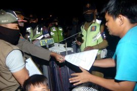 Patroli Jam Malam PSBB Tegal Page 1 Small