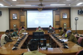 Perpanjangan PSBB, Bupati Gresik perkuat pengawasan warga tingkat desa