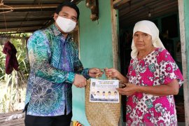 DPD dan Aleg PKS HSS salurkan 2.000 paket sembako untuk pengurus serta simpatisan