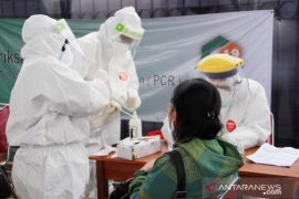 Satu pengguna KRL terindikasi terpapar corona dalam tes massal di Stasiun Bojonggede