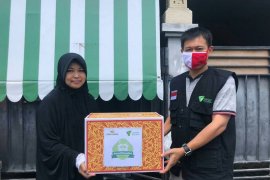 Dompet Dhuafa Bali distribusikan paket sembako di Denpasar