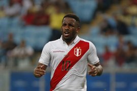 Pesepak bola ini dinyatakan positif COVID-19