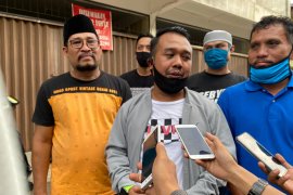 KNPI Lingga berbagi nasi dagang dibulan Ramadhan