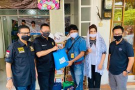 MPR donates food packages for journalists