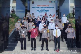 BNI serahkan satu unit ambulance ke Biddokkes Polda Sumbar