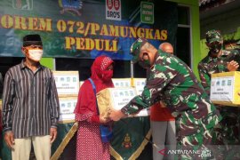Korem Pamungkas bantu 1.000 paket sembako untuk warga terdampak COVID-19