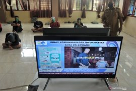 Warga terjaring razia masker wajib ikuti edukasi COVID 19 Page 4 Small