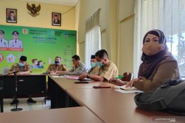 Insentif tenaga kesehatan belum dibayarkan, begini keterangan Bupati HST