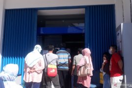 Sebagian warga Bangka Tengah abaikan imbauan waspada wabah virus COVID-19