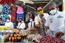 Bulog Mamuju siapkan tiga ton gula pasir stabilkan harga