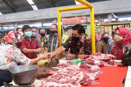 Wali kota Magelang  ingatkan warga belanja kebutuhan Lebaran secukupnya