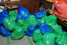 KB-PII HST  salurkan sembako ke mualaf pedalaman meratus