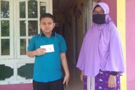 PW Salimah Sumbar bagikan paket Ramadhan untuk anak yatim