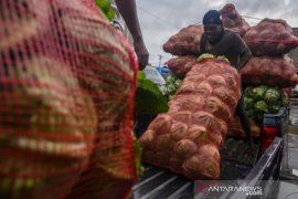 Suplai sayur mayur jelang labaran Page 1 Small