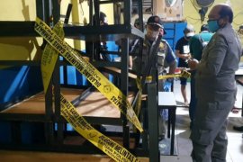 Warung kopi dan toko modern di Kota Surabaya perlu diizinkan buka saat PSBB