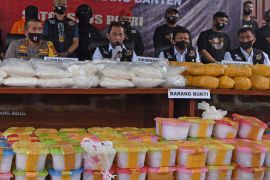 Polisi ungkap upaya penyelundupan 821 kilogram sabu