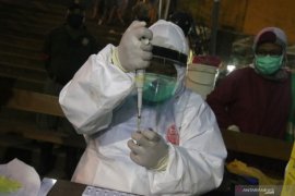 Grafik penambahan kasus COVID-19 di Gresik mulai melandai