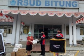 Komunitas Bikers YR15CI Bitung Bantu APD  di RSUD dan Puskesmas