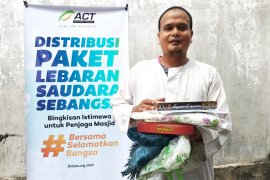 ACT tebar kebahagiaan bagi imam dan marbot masjid di Pekanbaru
