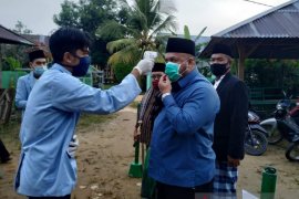 Merayakan Idul Fitri bersama Bupati Inhu di rumah saja