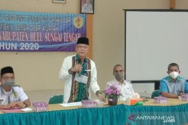 Bupati minta maaf karena penyaluran BLT di HST terlambat