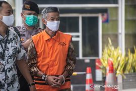 Wahyu Setiawan akui terima uang 15 ribu dolar Singapura
