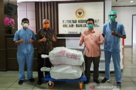 Gugus Tugas Penanganan COVID-19 ULM bantu perawatan pasien