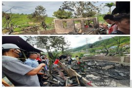 Rumah boru Panggabean hangus terbakar di Sibolga