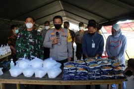 Polres dan Bulog selenggarakan pasar murah di Merauke