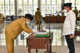 Gubsu lantik 46 pejabat administrator