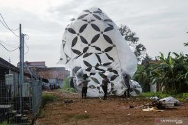 Polisi sita ratusan balon udara dan petasan
