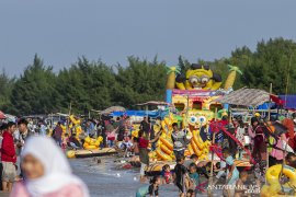 Wisata pantai saat PSBB Karawang