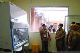Wagub Kaltim resmikan pengoperasian Laboratorium PCR