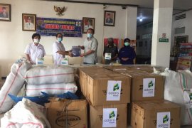 AMC berikan bantuan Alat Pelindung Diri ke RSDS Palangkaraya