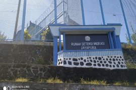 Kantor Imigrasi Jayapura pulangkan 30 WNA asal PNG melalui PLBN Skouw
