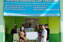 Pertamina EP Tanjung  bagi paket sembako  bagi anak panti