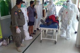 Satpol PP Denpasar "rapid test" orang dengan gangguan jiwa