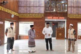 Wali Kota Kediri lakukan pengecekan tempat ibadah jelang era normal baru